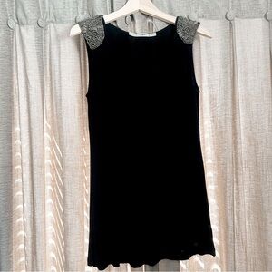 Gibson Black Sleeveless Tunic with Beaded Embellished Shoulders Size Medium